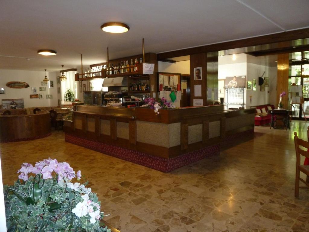 Garden House - Hotel Sport レーヴィコ・テルメ エクステリア 写真